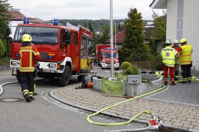 Oeschelbronn: Brand eines Mehrfamilienhauses 